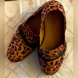 Torrid Vegan Leopard Print Loafers withBlack Sparkling Trim Size 9